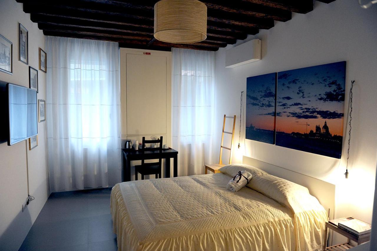 Lively Castello Comfort Room Private Bath & Privacy Венеция Екстериор снимка